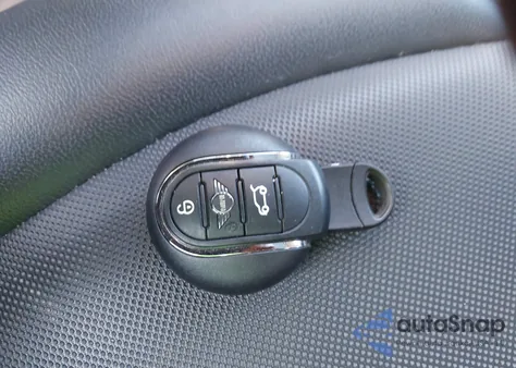 2019 Mini Countryman Cooper z USA, uszkodzony, nr VIN WMZYV5C57K3F57744